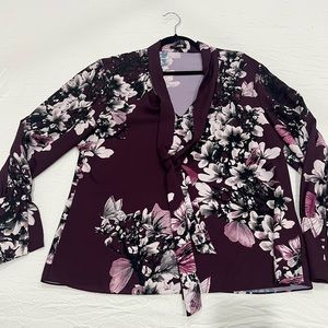 Women’s Natori blouse, purple floral Size L